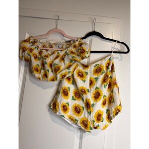 Luvalot Sunflower Print Two Piece Set Crop Top and Shorts White Yellow Size 8